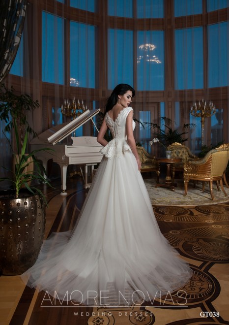 https://amore-novias.com/images/stories/virtuemart/product/GT038       (3).jpg
